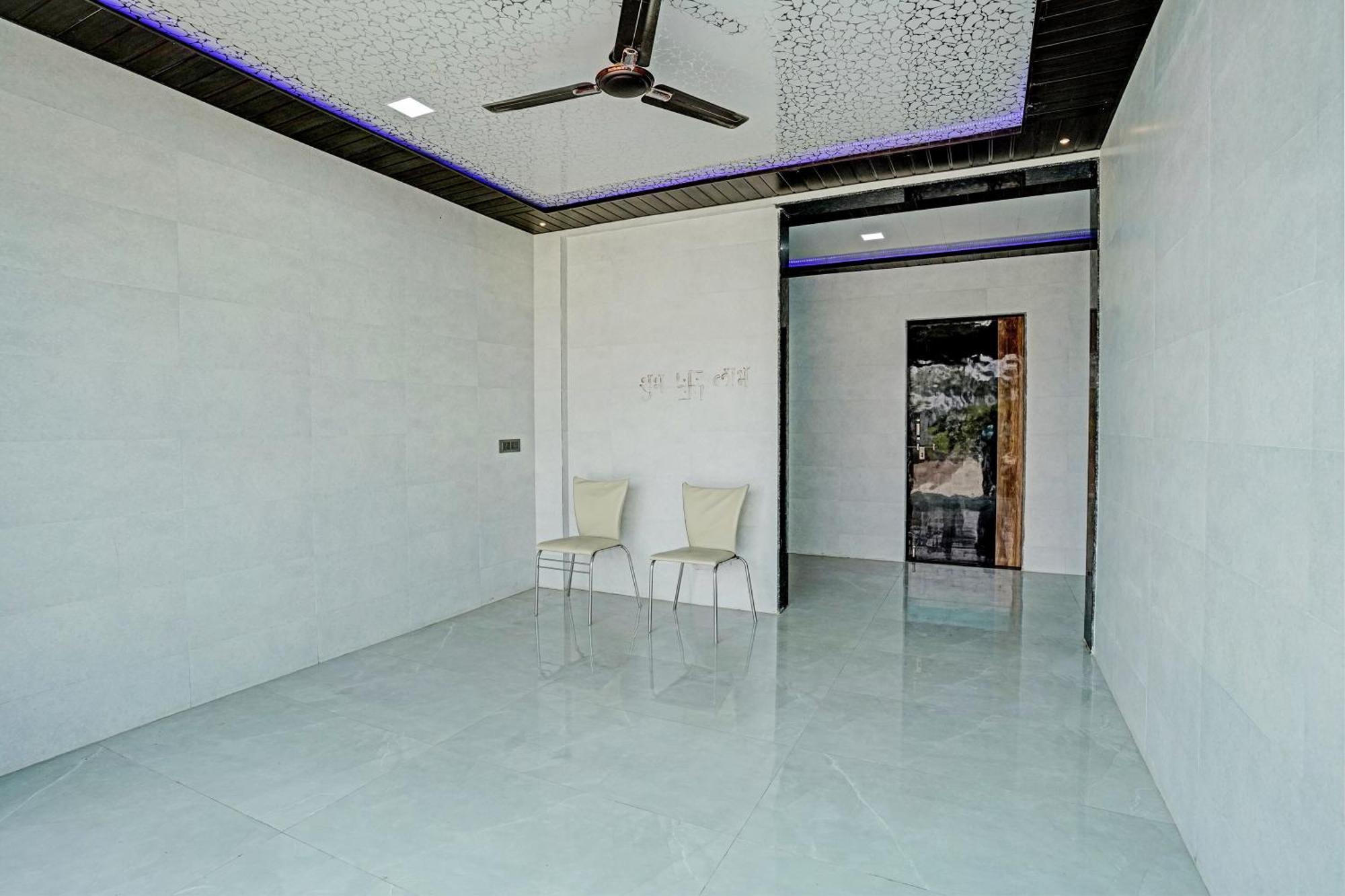 Spot On Relax Farm House Hotel Bombay